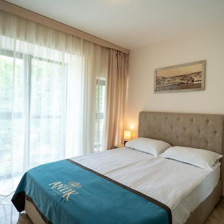 Antik Apartments Baltsjik Eksteriør bilde