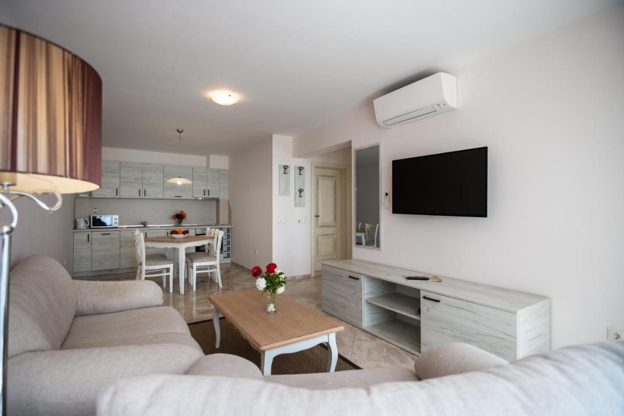 Antik Apartments Baltsjik Eksteriør bilde